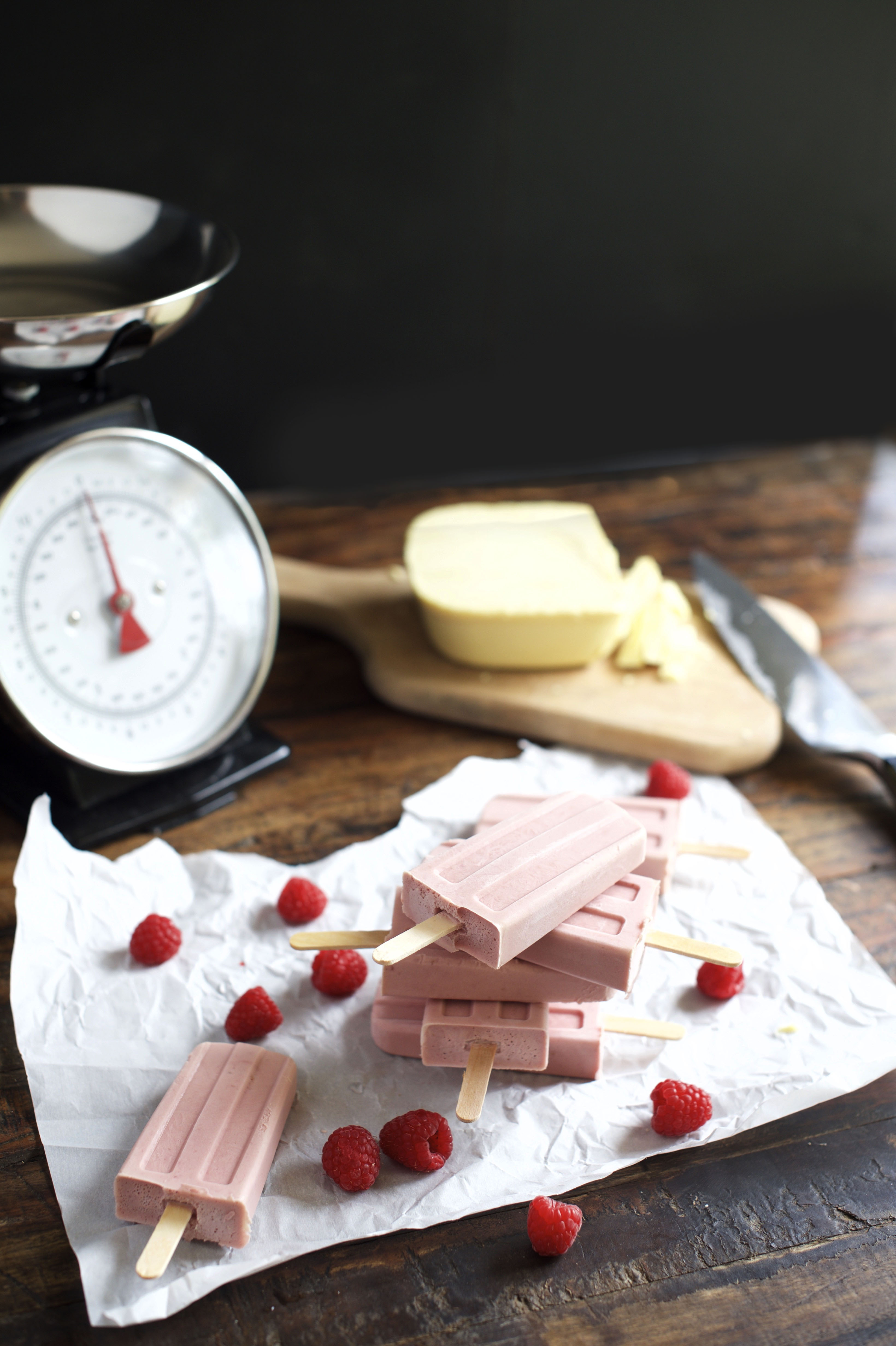 Low-Carb Raspberry White Chocolate Popsicles