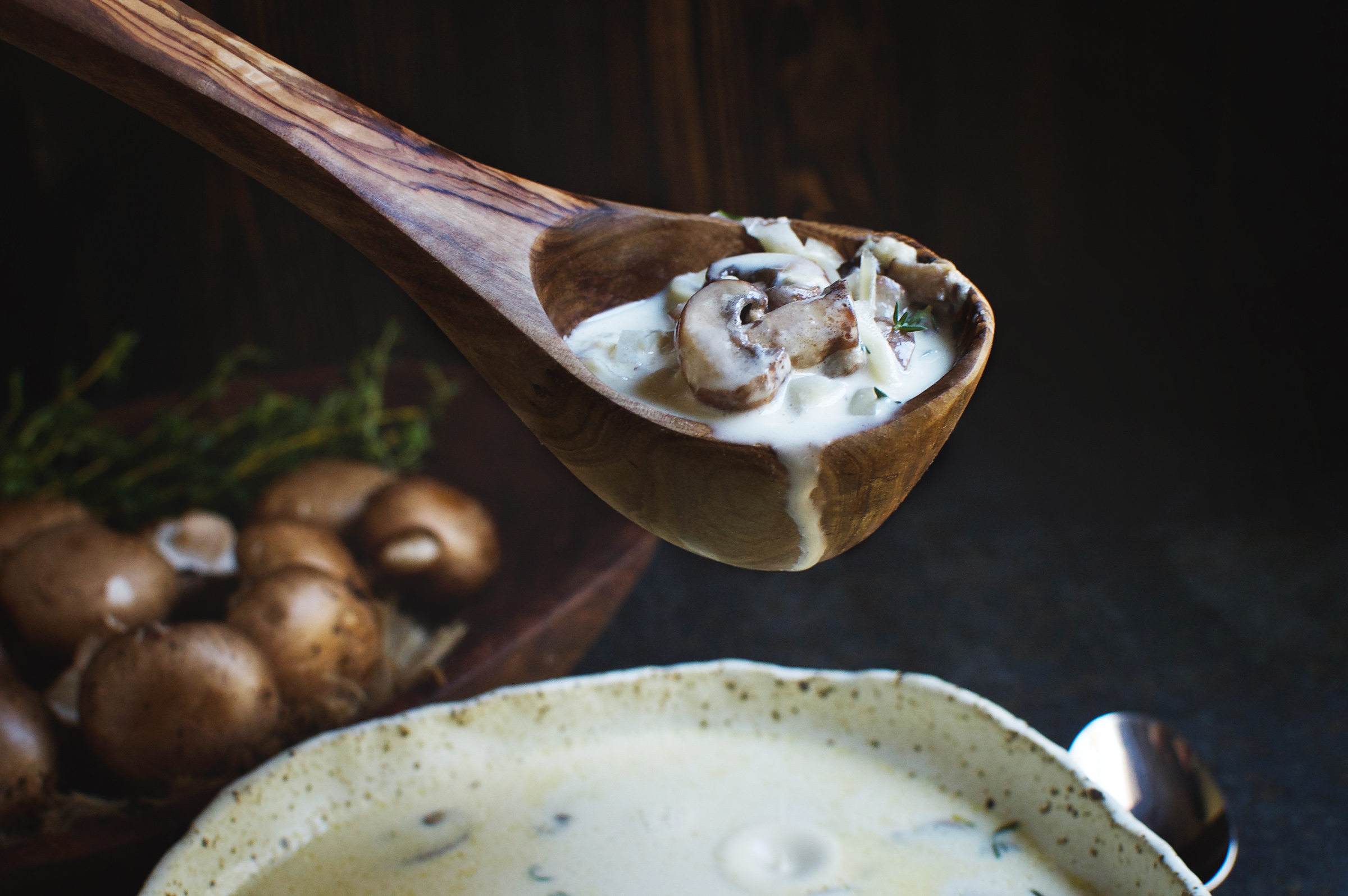 Low-Carb Cheese Soup with Mushrooms and Thyme