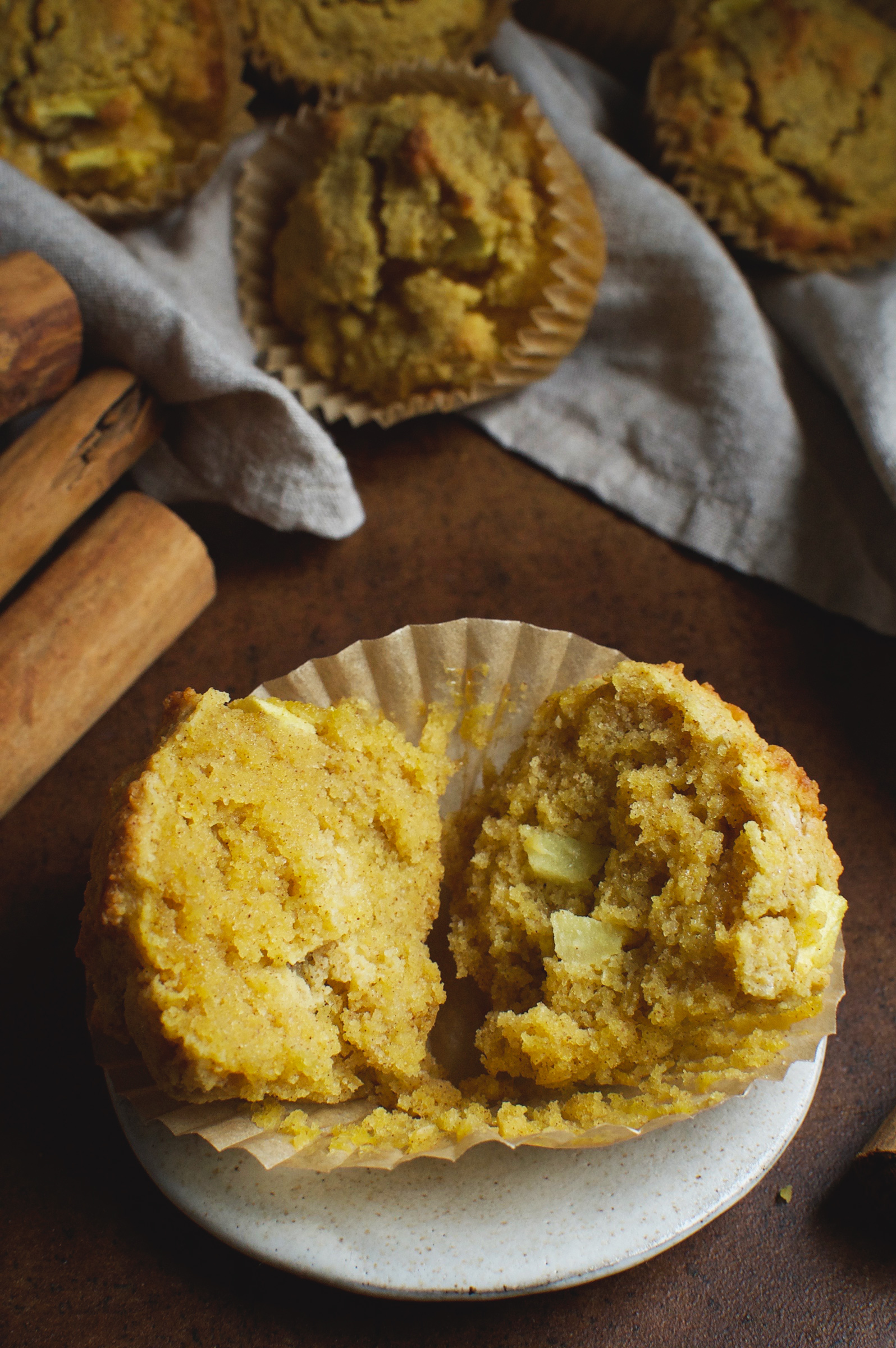  Low-Carb Cinnamon Apple Spice Muffins 