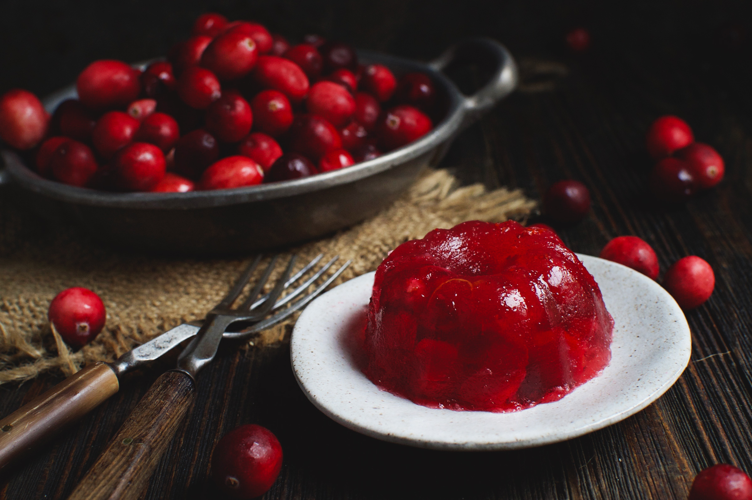 Low-Carb Spiced Cranberry Sauce