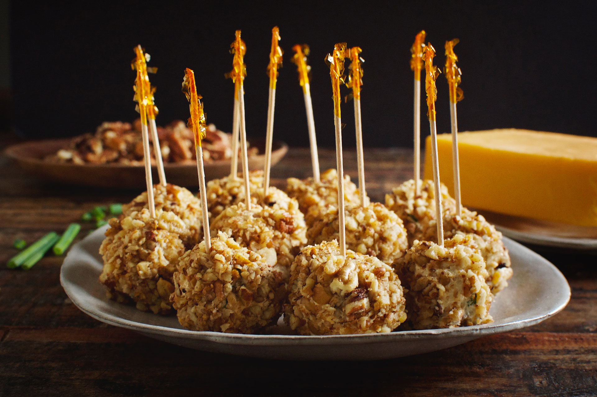 Low-Carb Mini Bacon Chive Cheeseballs Recipe - Simply So Healthy