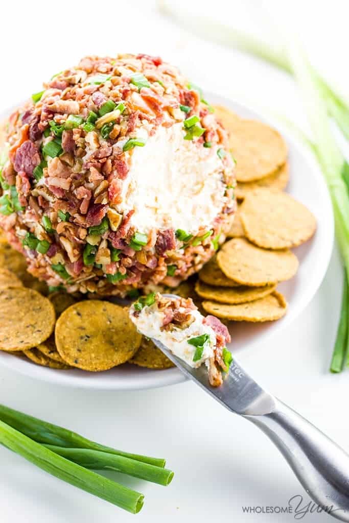 Low-Carb Appetizers: Easy Cheeseball with Cream Cheese Bacon and Green Onion