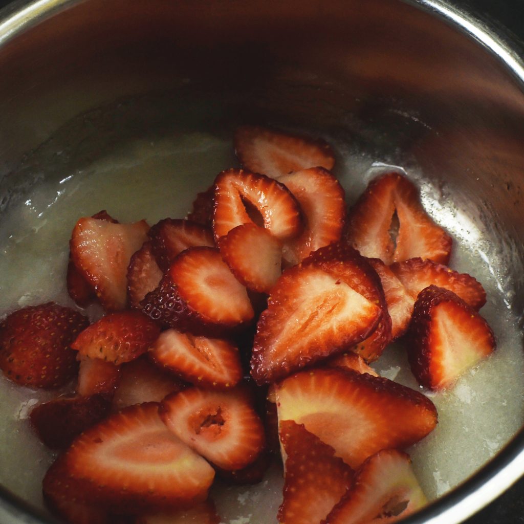 Low-Carb Strawberry Pastries Recipe-Strawberries cooking.