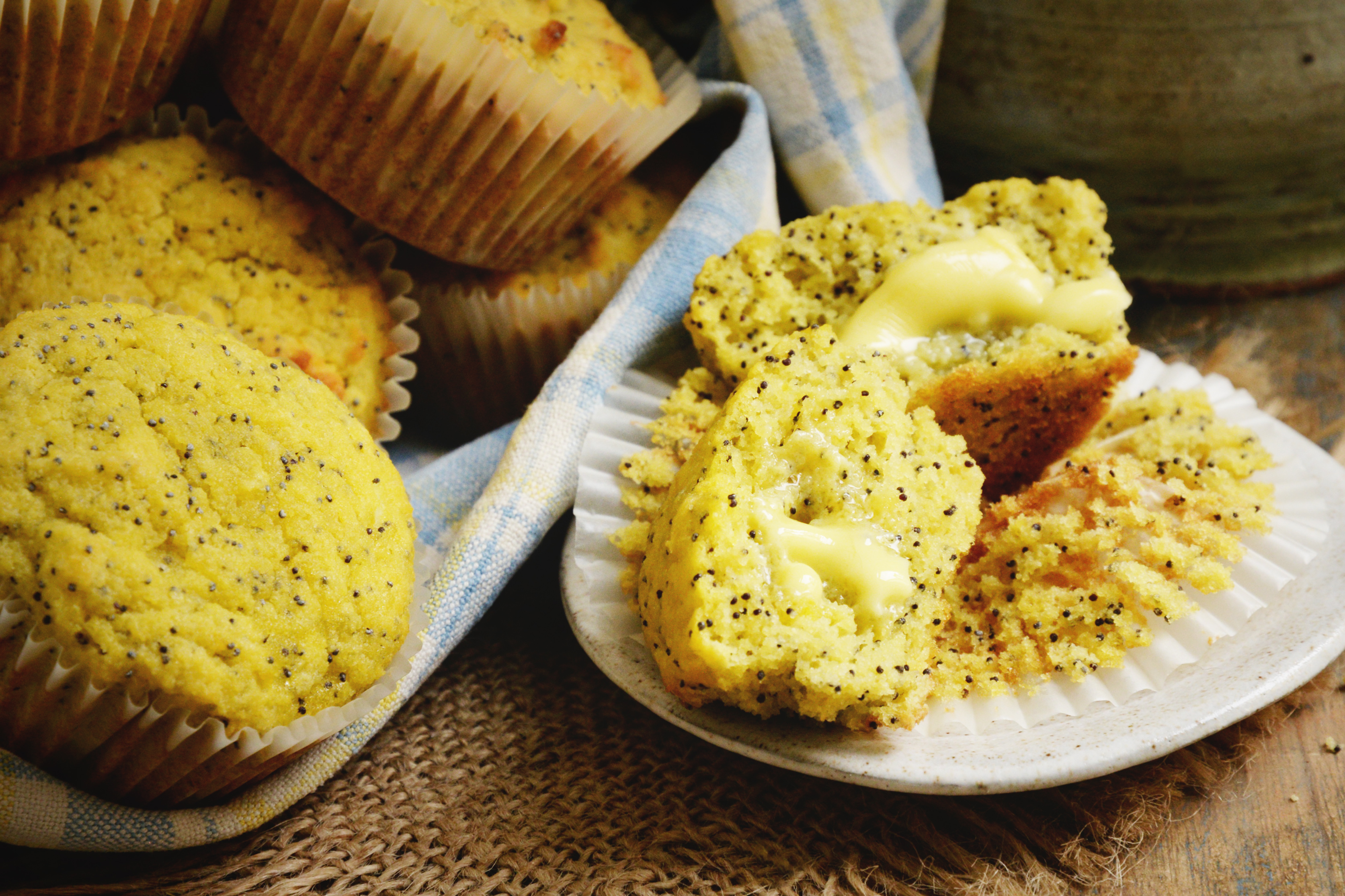 Low-Carb Lemon Poppy Seed Muffins Recipe (Paleo and Keto-Friendly)