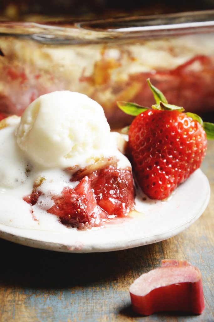 LowCarb Strawberry Rhubarb Crisp Recipe (GlutenFree) Simply So Healthy