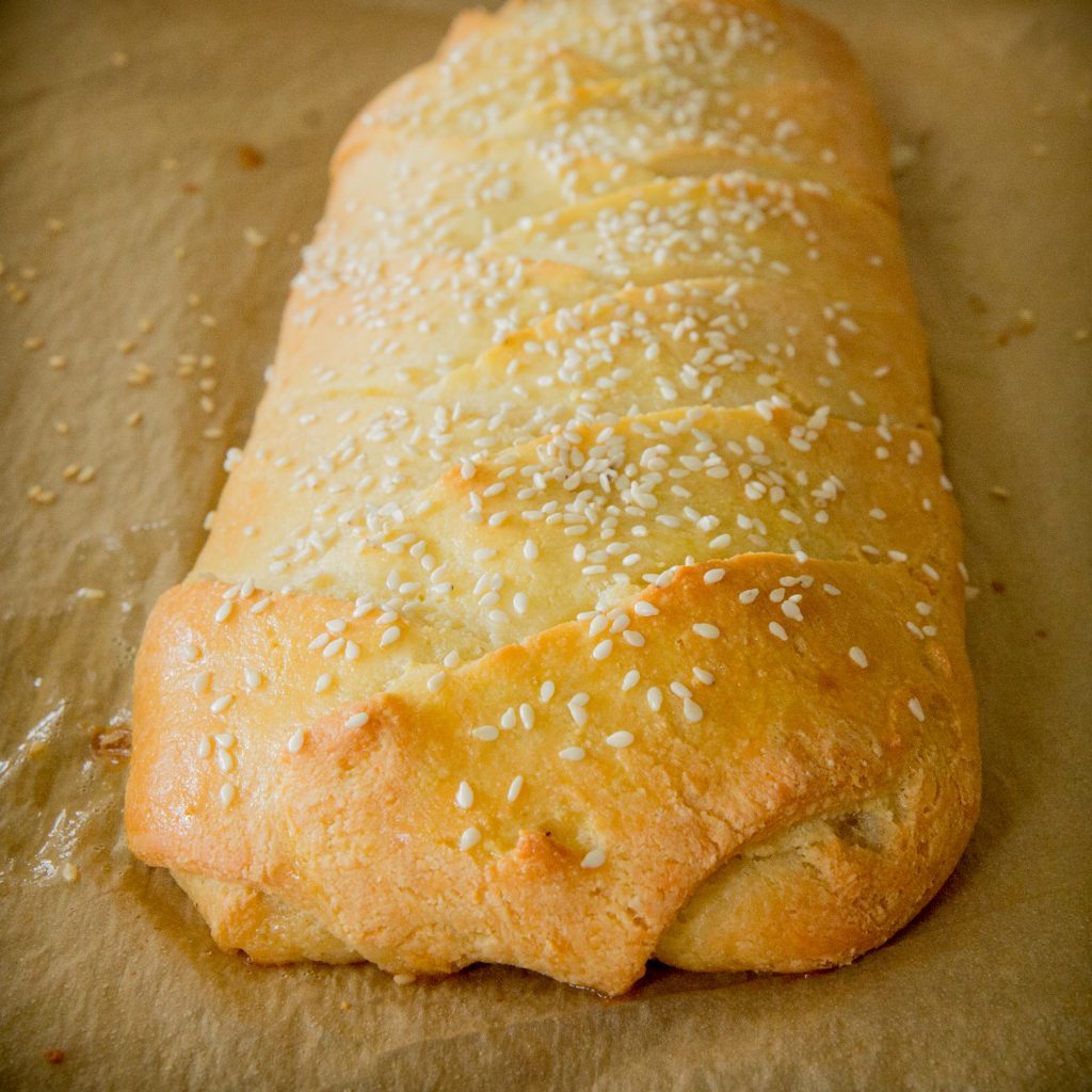 Low-Carb Ham and Cheese Sandwich Braid fresh from the oven.