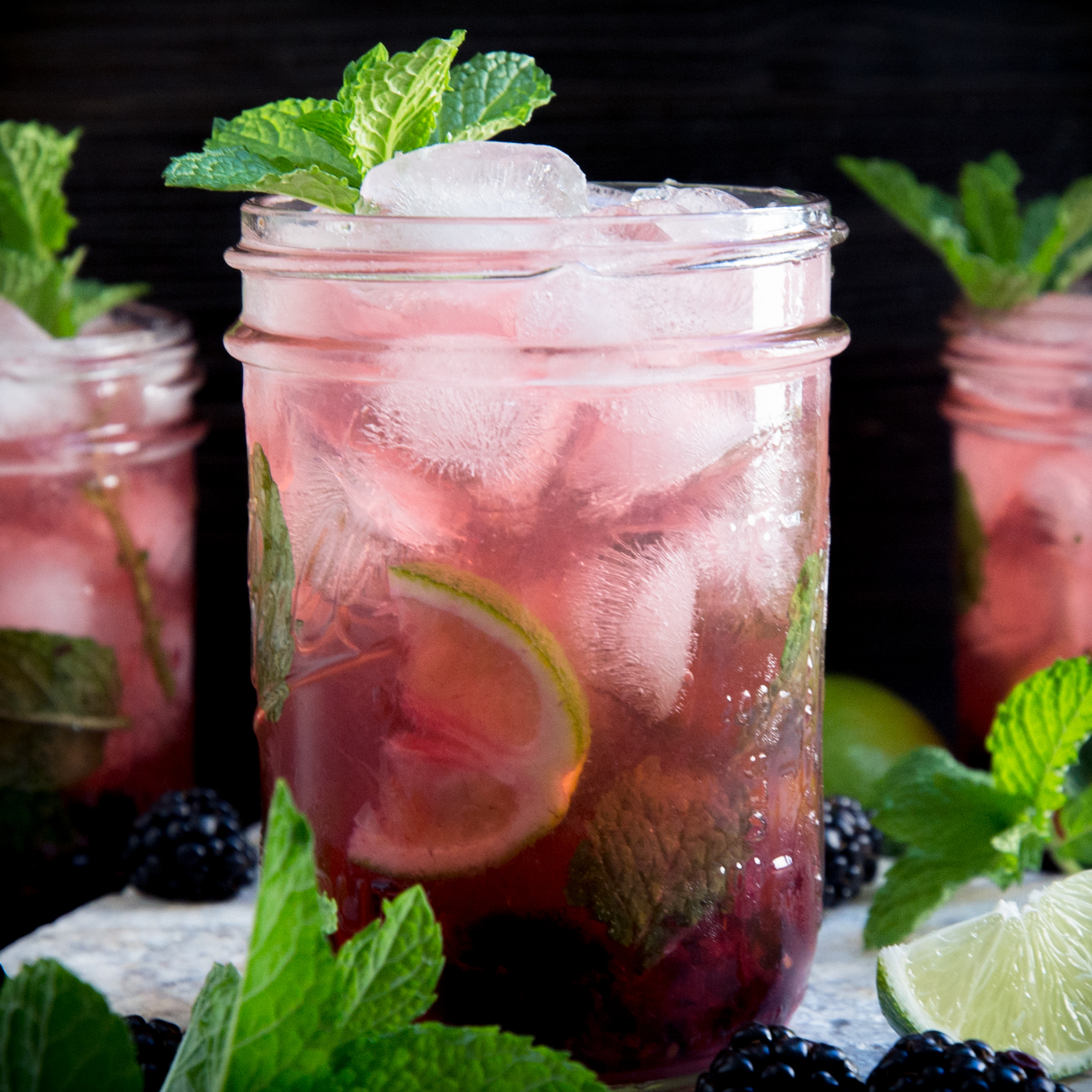 close up of low-carb blackberry mojito