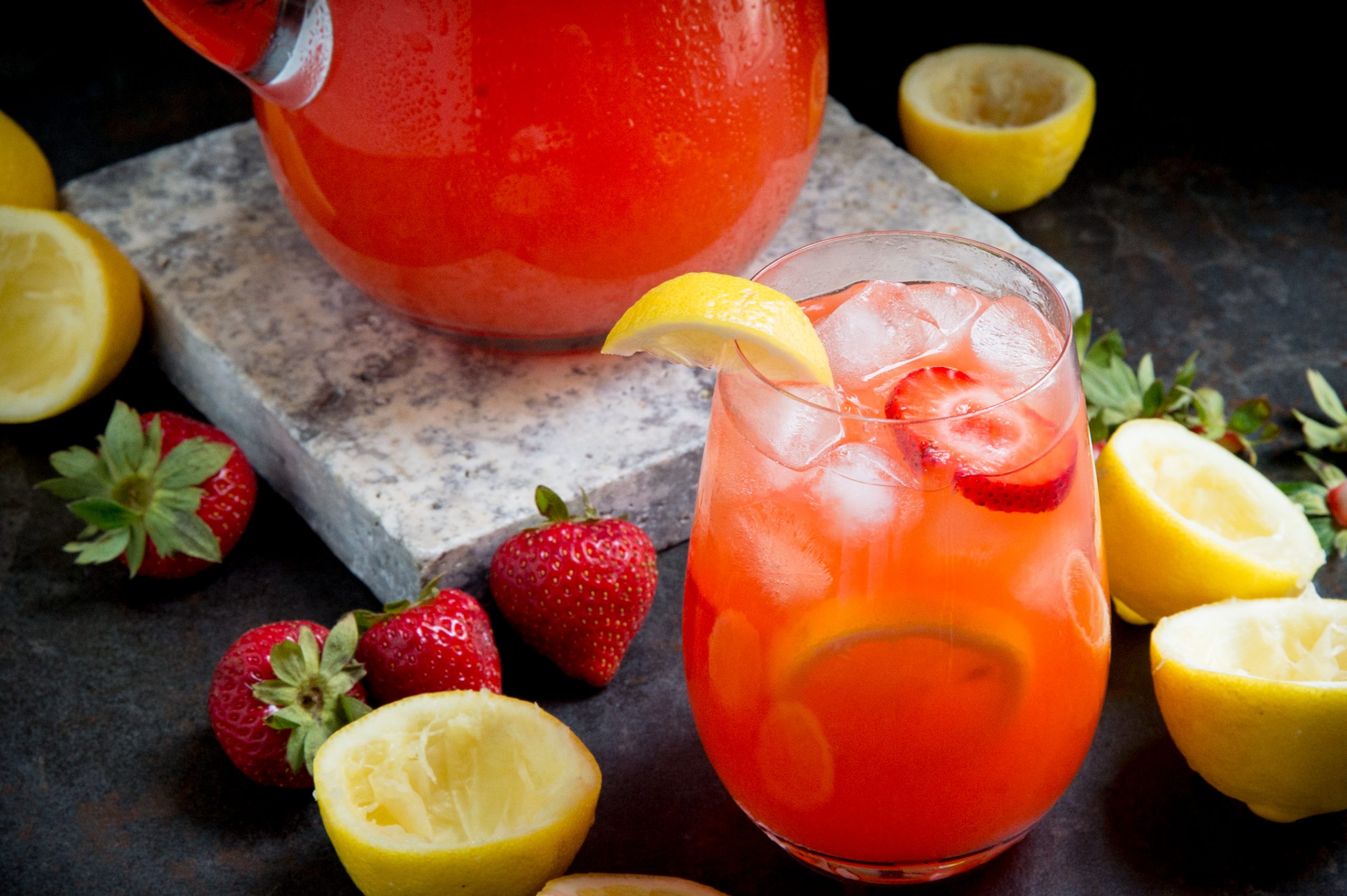 Sugar-Free Strawberry Lemonade (Low-Carb, Keto-Friendly)
