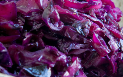 Low-Carb Sweet and Sour Red Cabbage
